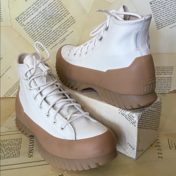 Converse Chuck Taylor Hi Top Lugged 2.0 Leather Sneaker Boot Cream Gum - Picture 6 of 6